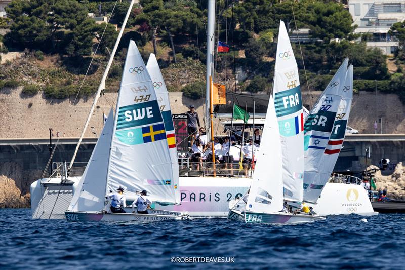 470 - Medal Race start - Paris 2024 Olympic Sailing Competition - photo © Robert Deaves