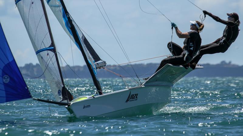 Molly Meech and Jo Aleh reach for the sky - 49erFX - Day 2 - Oceanbridge NZL Sailing Regatta - Takapuna BC February 18, 2022 - photo © Richard Gladwell / Sail-World.com/nz