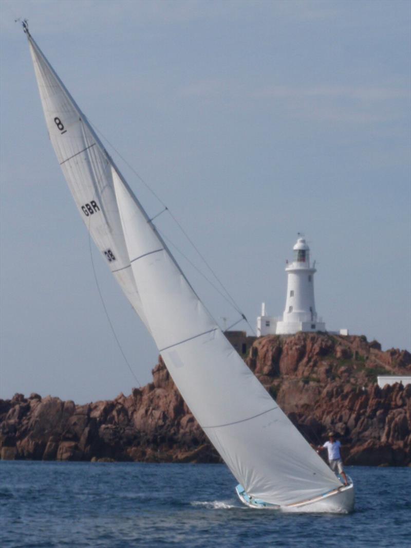 the royal yacht club jersey