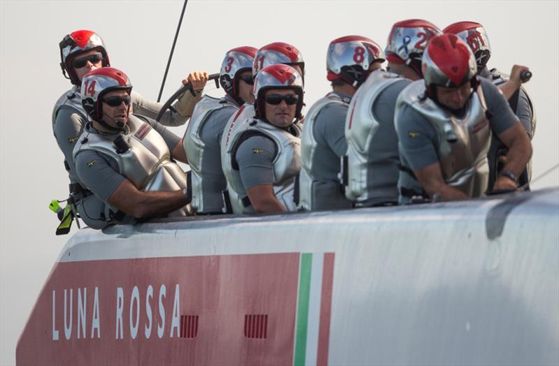 Luna Rossa Challenge beat Emirates Team New Zealand in Louis Vuitton Cup finals race 2 - photo © Carlo Borlenghi / Luna Rossa