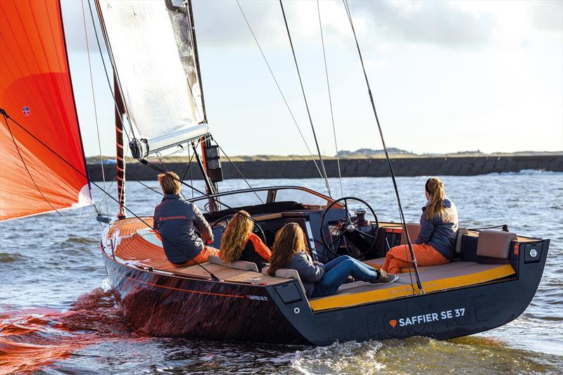 Saffier 37 SE Lounge - photo © Carbon Yachts