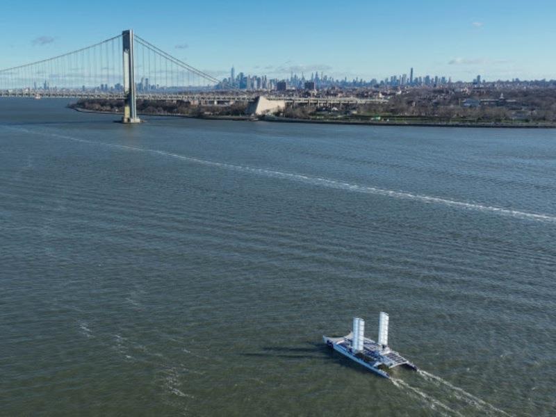 Energy Observer stops in New York City in celebration of Earth Week - photo © Energy Observer Productions - Agathe Roullin
