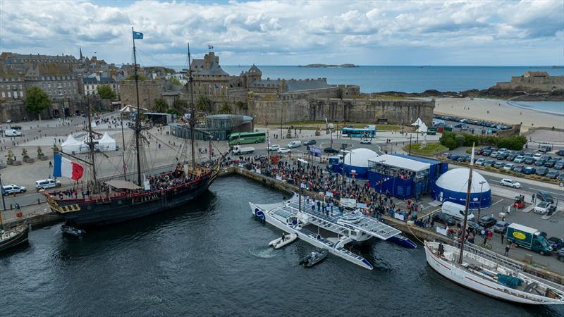 Energy Observer celebrates return to France - photo © Energy Observer Productions - Antoine Drancey