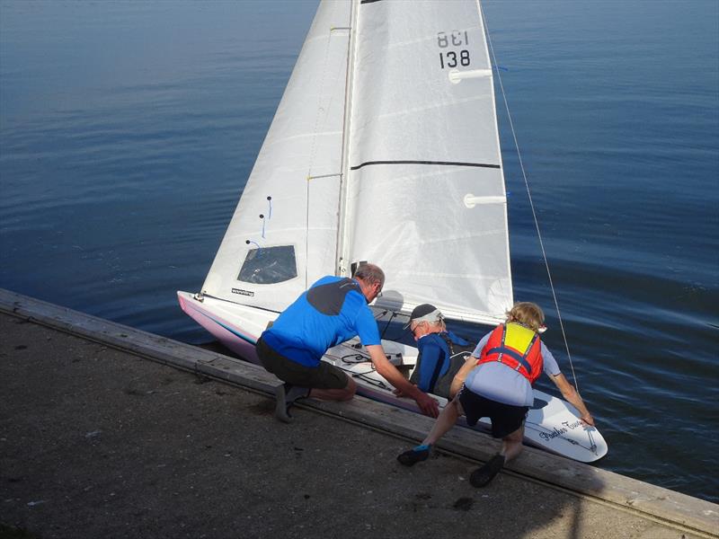 8-hour race at Middle Nene - photo © Wilf Kunze