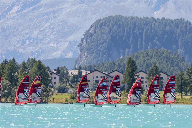 Foiling spectacle at Silvaplana, 2022 - photo © Sailmon