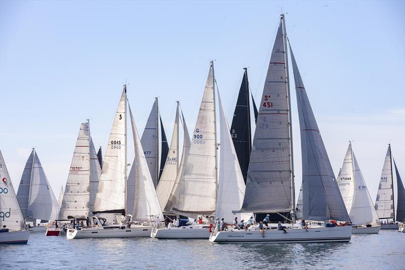 And they're off - Melbourne to Geelong Passage Race - photo © Steb Fisher