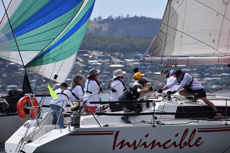 The crew on Invincible working in sync in the 2023 Banjo's Shoreline Crown Series Bellerive Regatta - photo © Jane Austin