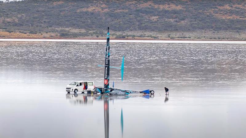 Hurry up and Wait - Project Speed has no option but to wait for the rain to evaporate from Lake Gairdner and expose the salt pan - photo © Emirates Team NZ