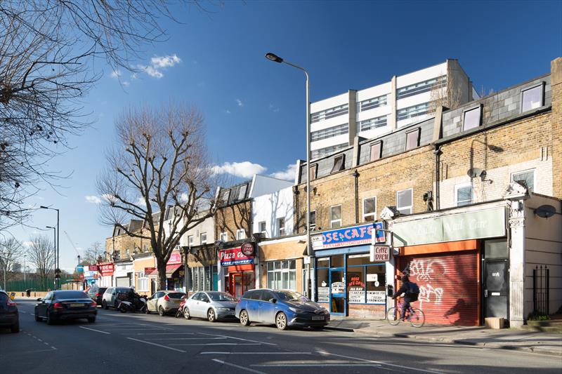 Southwark Park Road photo copyright Agnese Sanvito taken at  and featuring the Marine Industry class