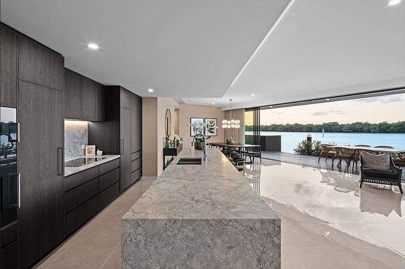 Luxury Water Front apartment - photo © Marine Auctions