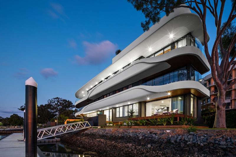 Luxury Water Front apartment - photo © Marine Auctions