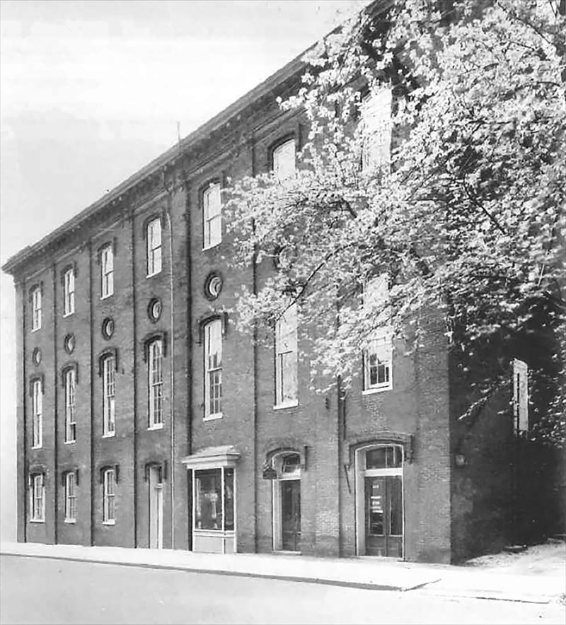 The Weems System of Navigation offices and classes were located at 48 Maryland Avenue in Annapolis, Maryland (photo circa 1950s) - photo © Weems & Plath