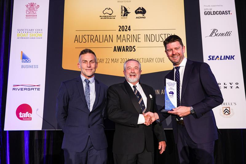 Nick Lester, SeaLink presents the 2024 Australian Commercial Project, Design or Manufacturer of the Year to Award to Alan Steber, General Manager, Steber International - photo © Salty Dingo