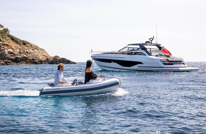 MJ280 - photo © Williams Jet Tenders