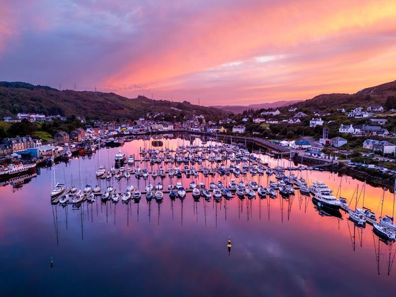 Tarbert Harbour photo copyright Andrew Wallace taken at  and featuring the Marine Industry class