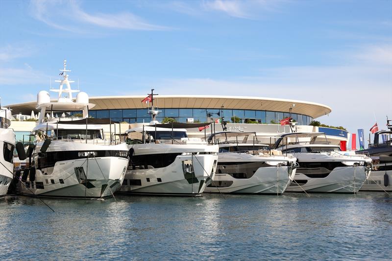Vieux Port, Jetée - photo © Cannes Yachting Festival