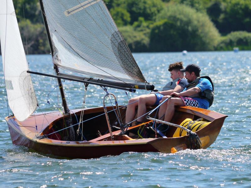 Chris and Gabe win the Vintage Merlin Open at Fishers Green - photo © Angie Meyer