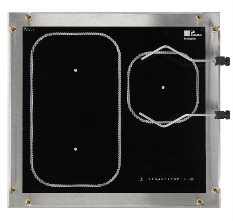 Three-Zone Built-In Induction Hob - photo © GN Espace