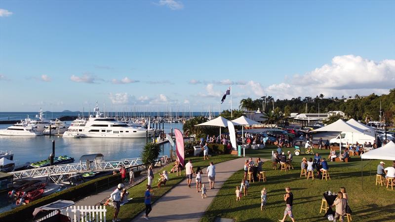 Coral Sea Marina Resort - Big Aussie BBQ - photo © Coral Sea Marina Resort