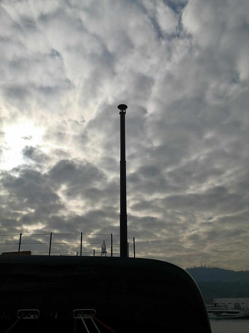 AMS telescopic mast with self-cleaning system - photo © AMS