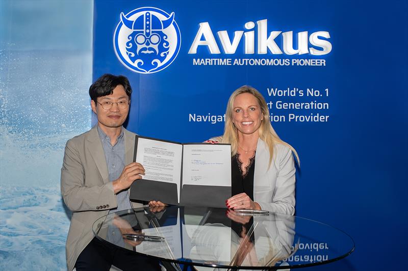 Memorandum of Understanding signed by Raymarine & Avikus to explore autonomous leisure boat solution photo copyright MARINA LARENZ taken at 