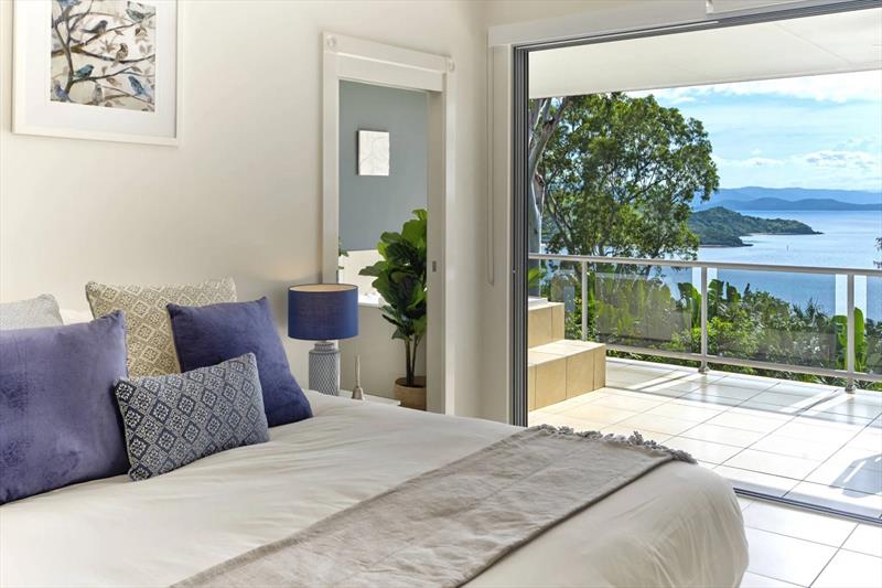 Blue Water Views 17 - photo © Whitsunday Holidays