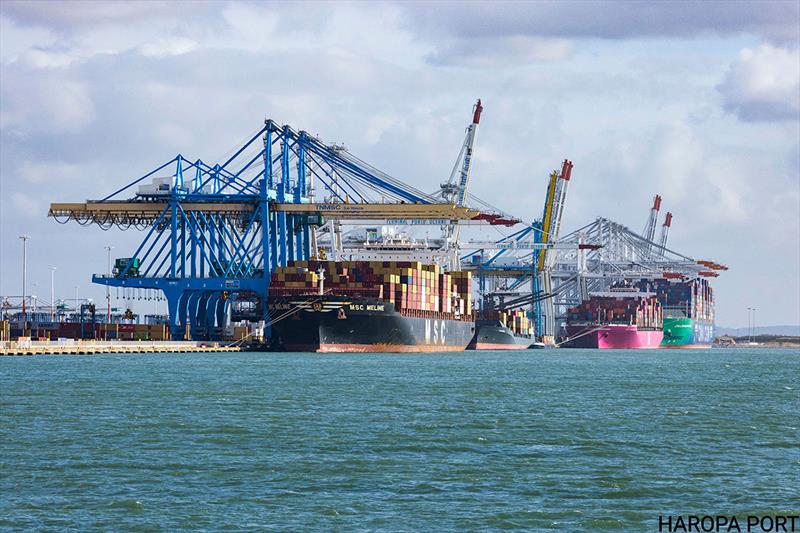 Le Havre Port - photo © Laurent Guichardon