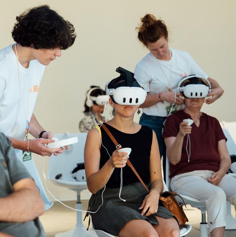 Virtual reality workshop at Art Explora Festival - photo © Maurine Tric