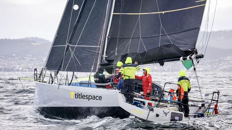 Racing on Titlespace Yeah Baby - photo © Titlespace Yeah Baby