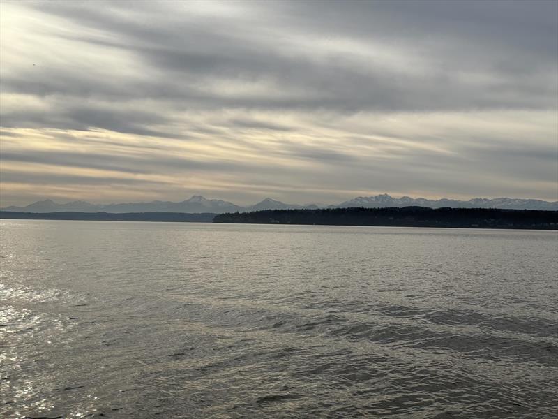 Early stage sunset over the Olympic Mountains - photo © David Schmidt