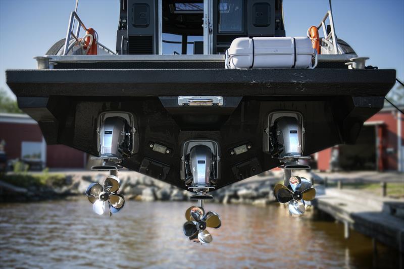 Volvo Penta triple DPI drive installation - photo © Volvo Penta