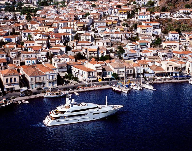 CRN Magnifica - photo © Nuvolari Lenard