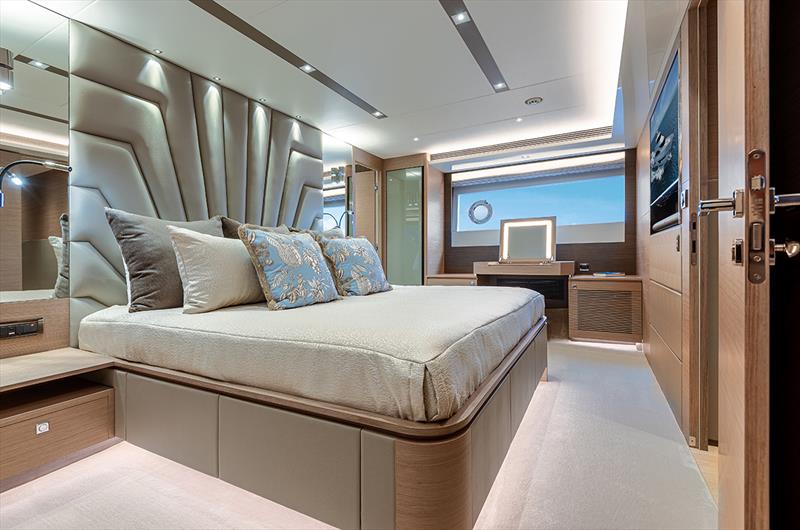 Horizon E90 - photo © Horizon Yachts