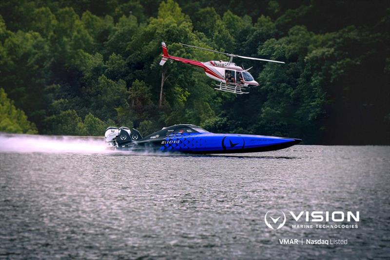 Vision Marine Technologies sets new speed records at the Lake of the Ozarks - photo © Vision Marine Technologies