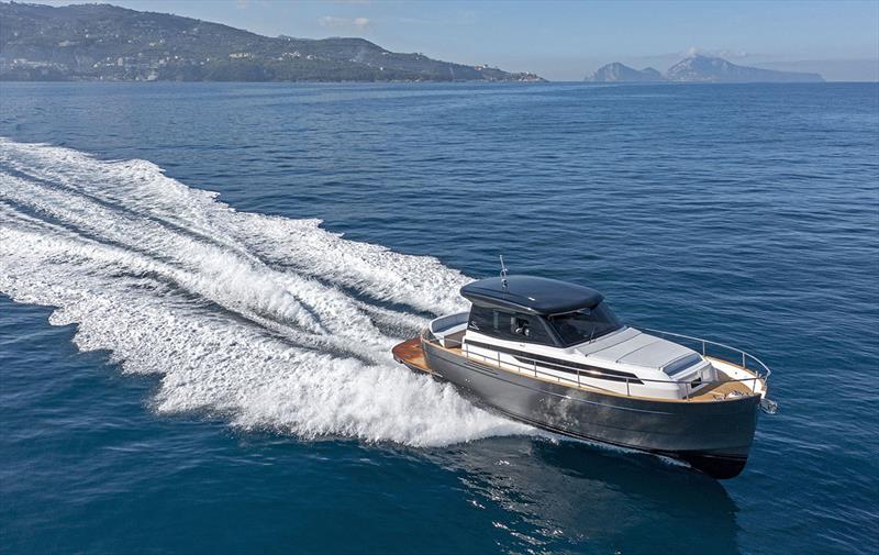 Gozzo 38 Cabin - photo © Apreamare