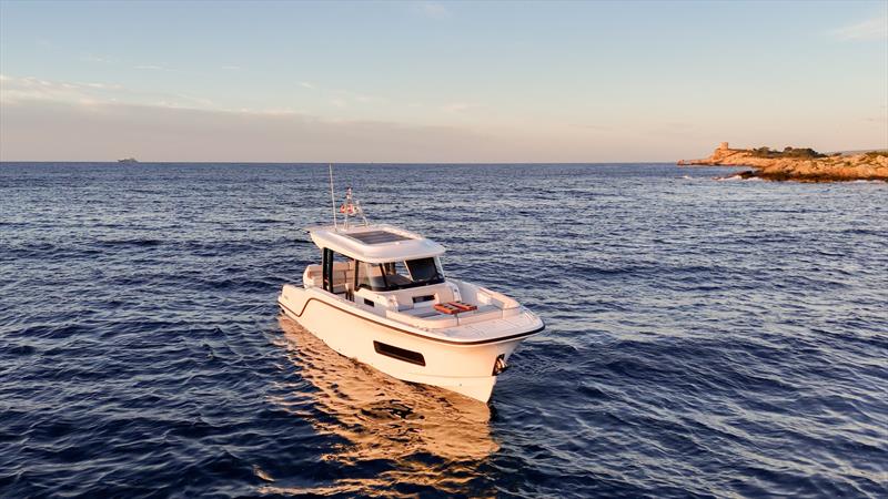 AIATA Wayfinder 38 Suntop version - photo © AIATA