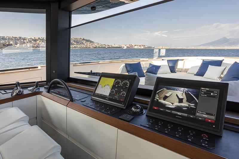 Evo V8 Helm station - Main Deck - photo © Studio Borlenghi / Stefano Gattini