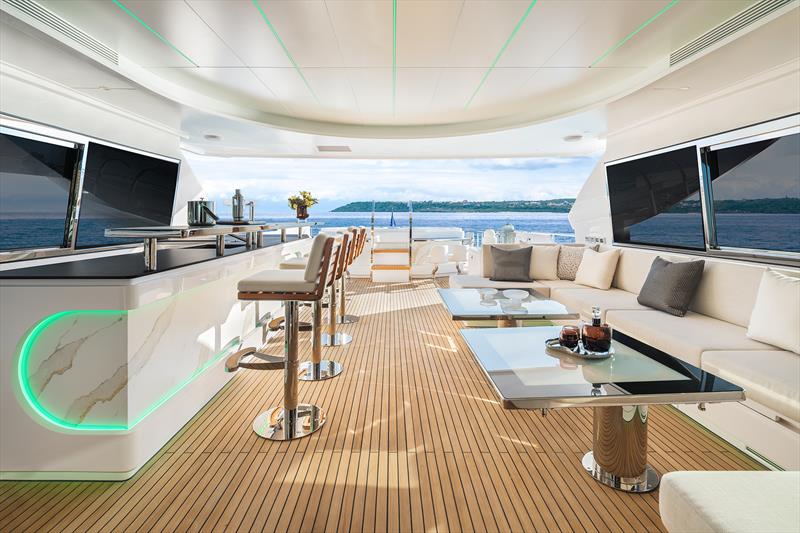 Horizon FD100 Hull 15 Split-Use Skylounge - photo © Horizon Yachts 
