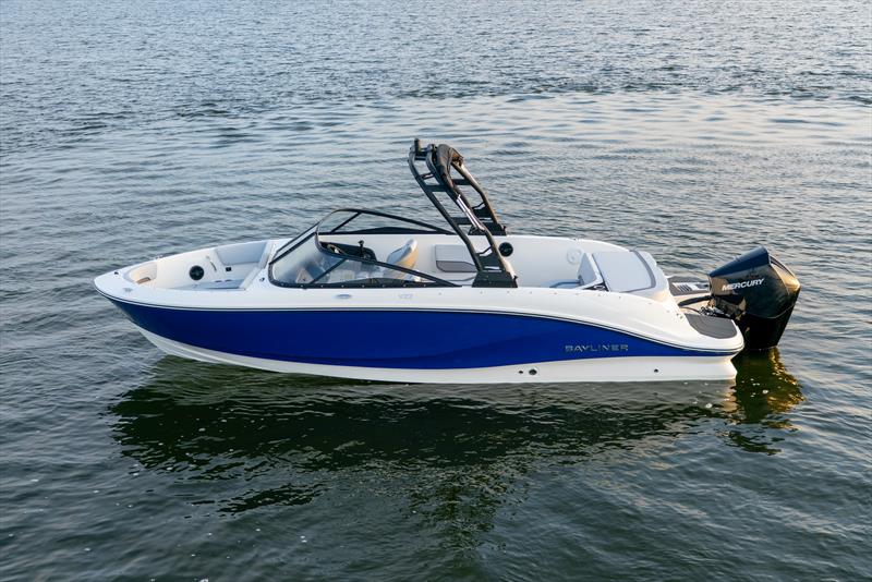 Bayliner V22 - photo © Bayliner Boats