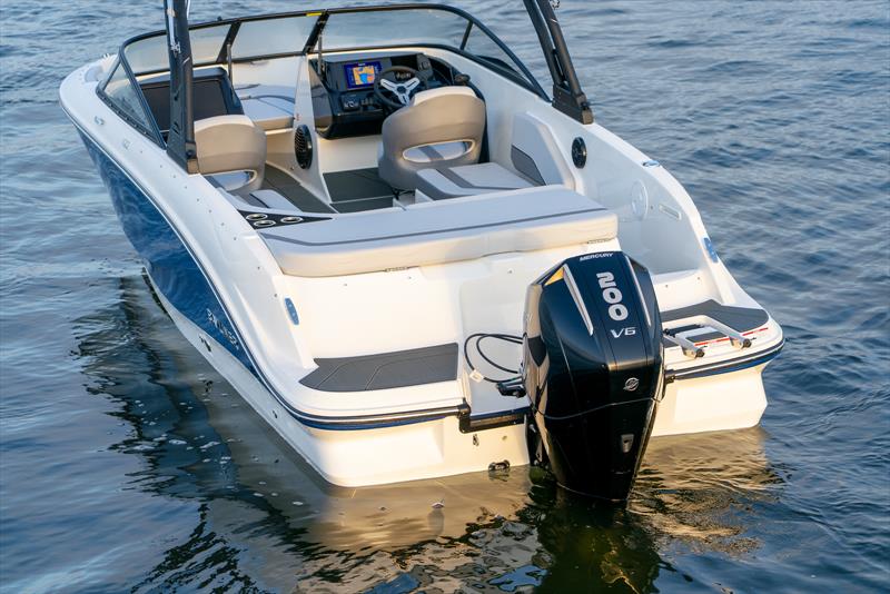 Bayliner V22 - photo © Bayliner Boats