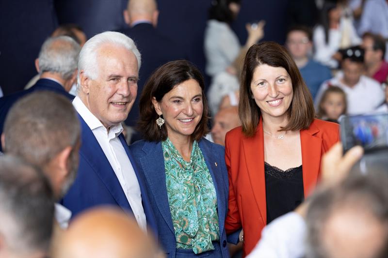 President Paolo Vitelli with President Regione Toscana Eugenio Giani and Sindaco di Viareggio Sara Grilli - photo © Benetti Yachts