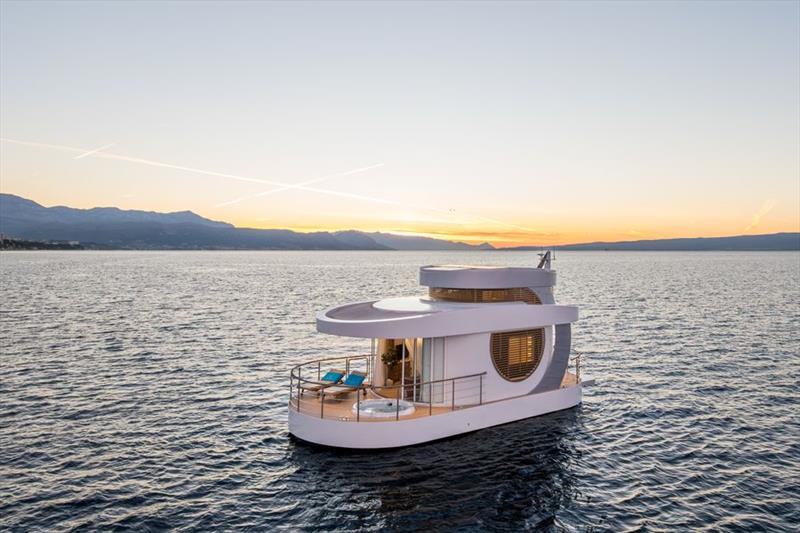 CAELUM 1029 - Oasis Meu Amor - photo © Cannes Yachting Festival