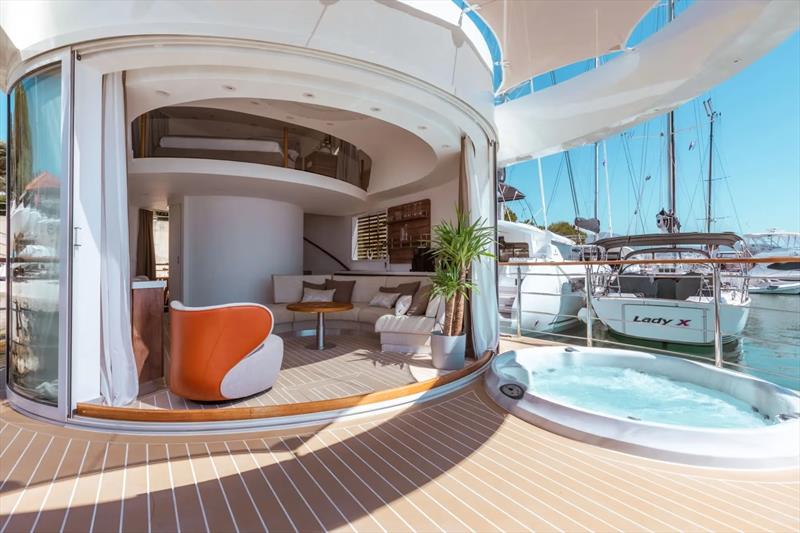 CAELUM 1029 - Oasis Meu Amor - photo © Cannes Yachting Festival