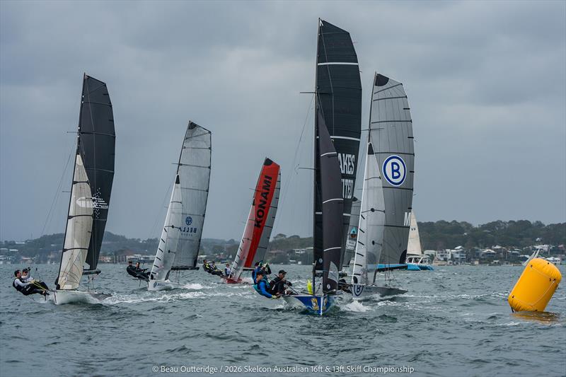 Ready for the hoist? - photo © Beau Outteridge