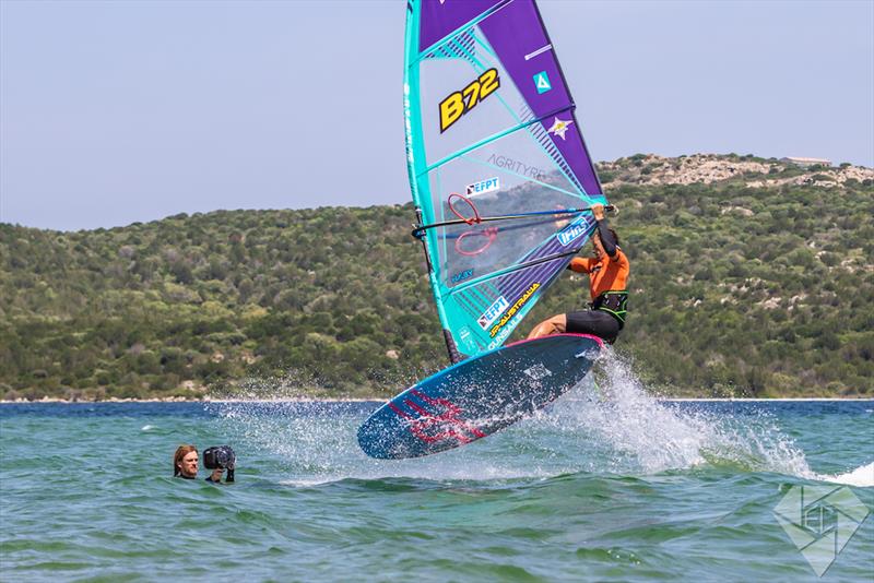 Steven in front of Adams lens - EFPT Sardinia - Day 5 - photo © Emanuela Cauli